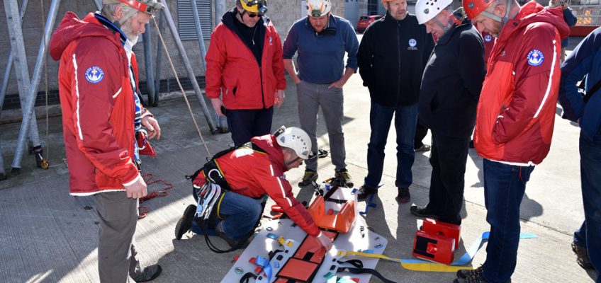 Evaluating the prototype React long Slix stretcher